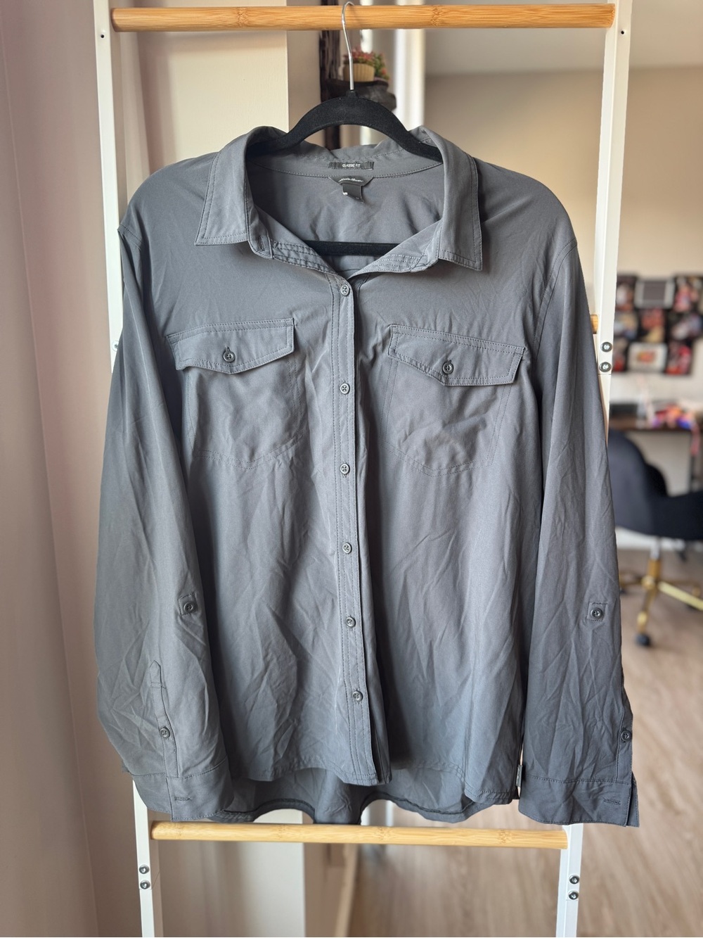 Eddie Bauer Gray Lightweight Button-Up Shirt Size XL Classic Fit Gorpcore
